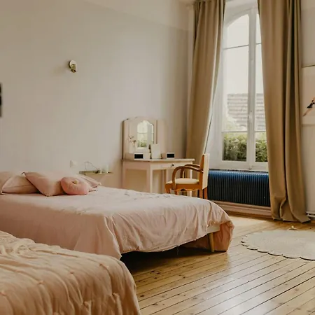 Charming 1920s House In Picardy, 2h From Paris Feriehus
