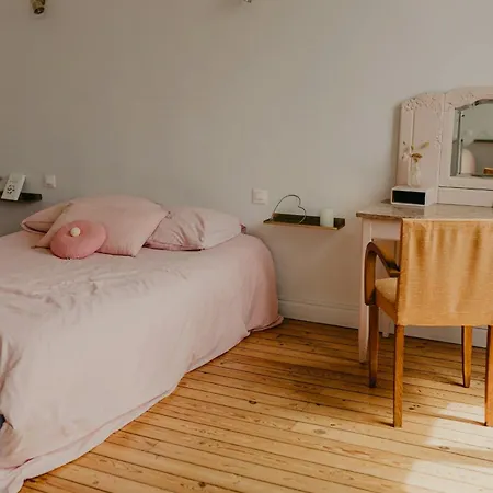 Charming 1920s House In Picardy, 2h From Paris Feriehus